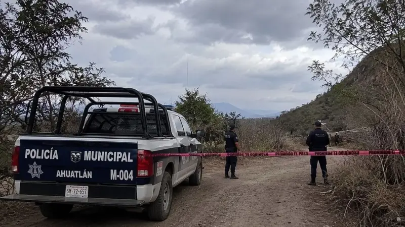 Hallan a una mujer y un hombre sin vida en Puebla