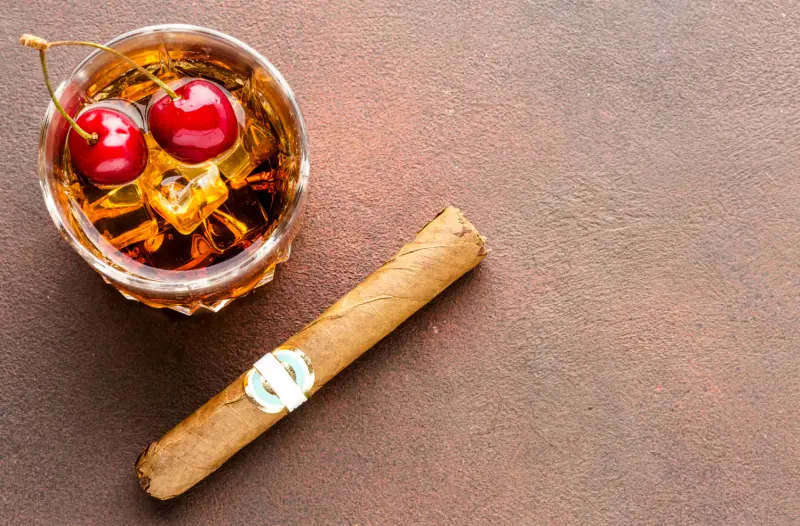 El arte de maridar ron y habano: guía para principiantes