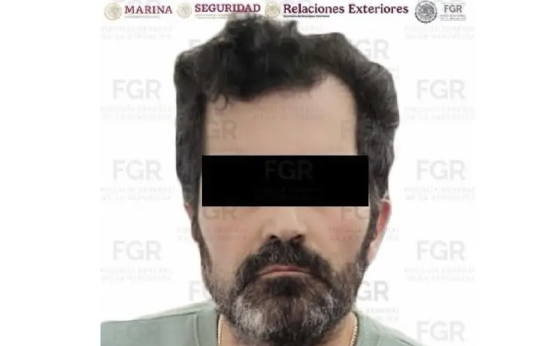 FGR traslada a Contralmirante Farías Laguna de Argentina a México por huachicol fiscal