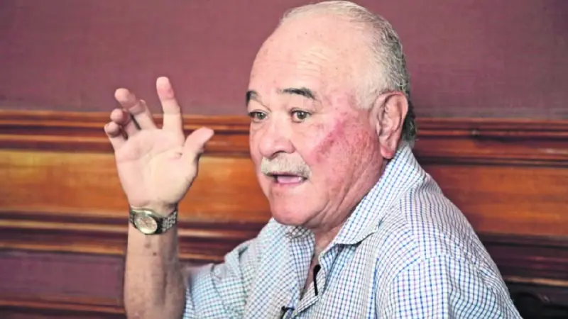Ernesto Ruffo recibe atención médica y visitas en el Altiplano