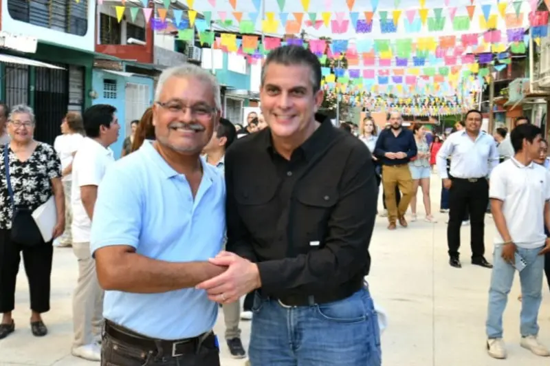Habitantes de la colonia Laureles agradecen a Yamil Melgar obra de pavimentación integral
