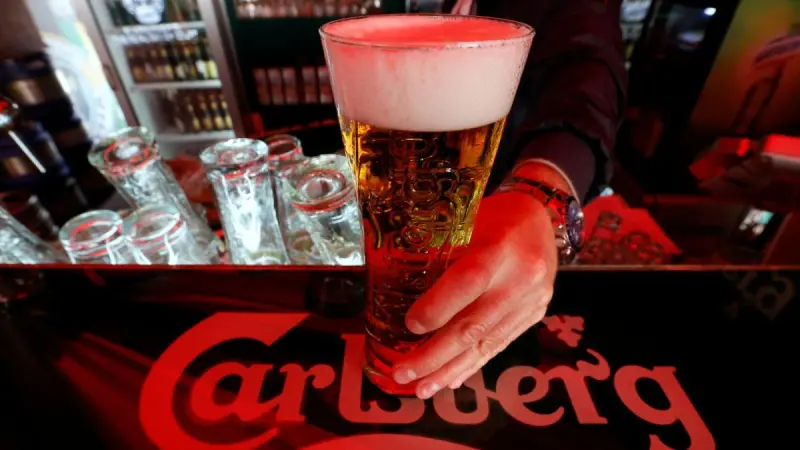 ¿Es hora de un descanso para ?hidratarse, Gianni?: Carlsberg le manda mensaje a Infantino