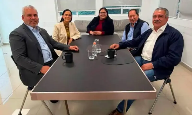 Entre sonrisas, Morena frenó la ruta petista de Morón y Godoy…