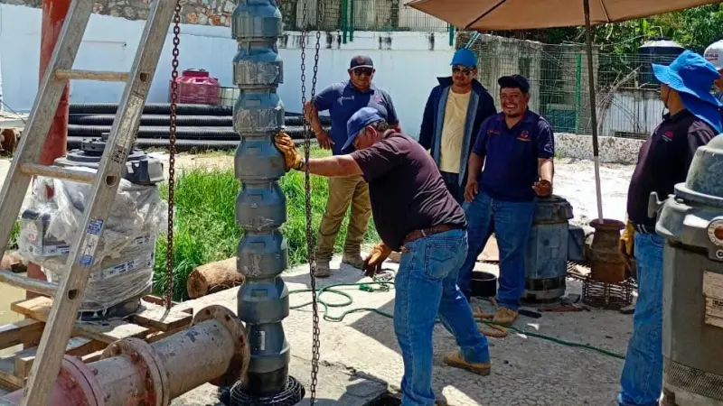 Refuerzan bombeo para evitar aguas negras en Puerto Escondido