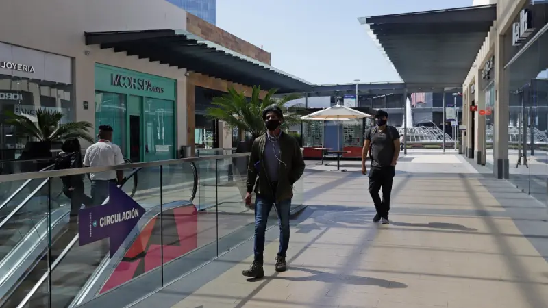 Centros comerciales de Puebla reportan 20% más de visitantes en vacaciones de verano
