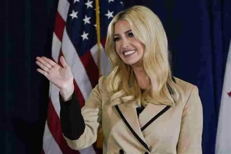 Surfea Ivanka Trump en playas de Costa Rica