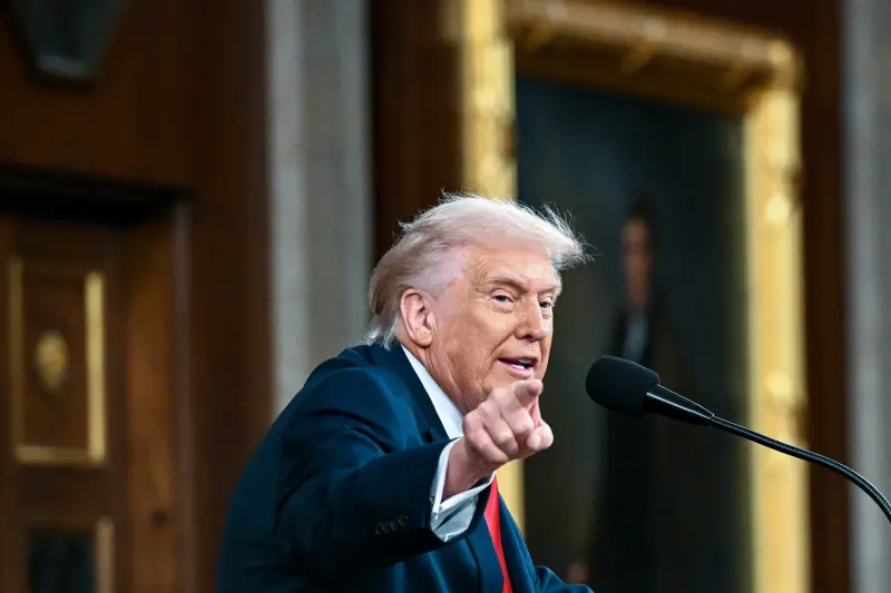 Trump abre la chequera: Devuelve 100 mil millones de dólares en aranceles cobrados bajo la IEEPA