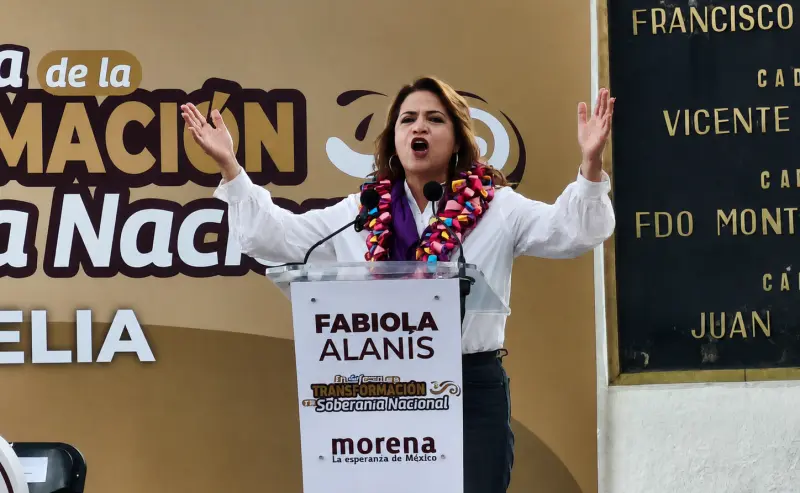 Carga Fabiola Alanís contra alcaldes de Morelia, Zamora, Uruapan y LC