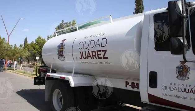 Llevan 30 mil litros de agua al km 27