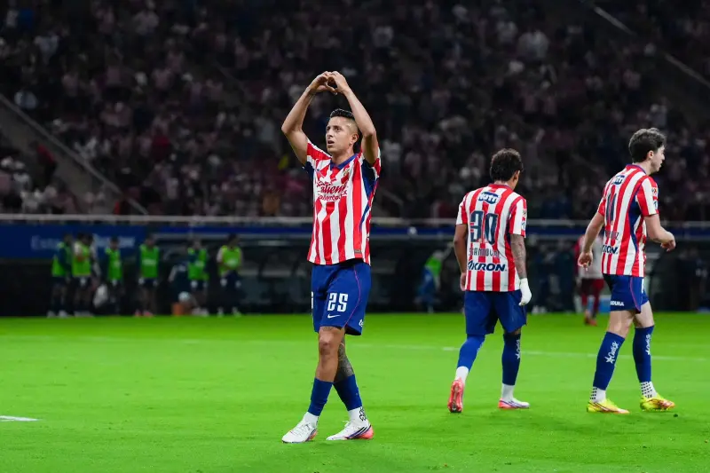 Anuncian Clásico entre Chivas y América, en California