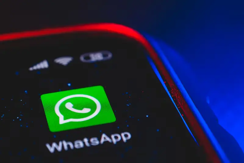 Qué significa la alerta “No hay suficiente espacio” en WhatsApp y los pasos para solucionarlo sin perder tus chats