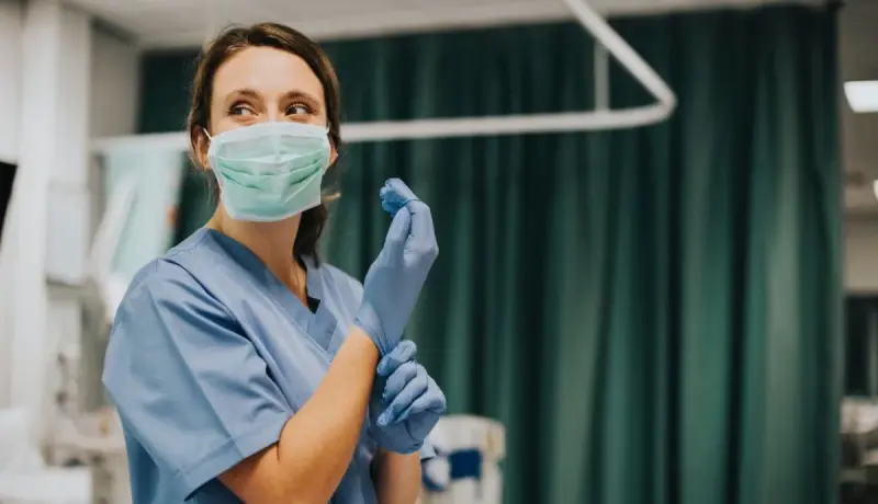 Proponen iniciativa para limitar a 40 horas semanales la jornada laboral de los médicos residentes y prohibir guardias que excedan 16 horas continuas