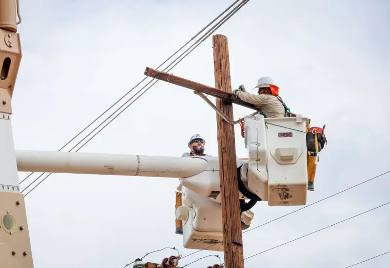 Tormenta deja sin luz a más de 5 mil clientes en el Valle Imperial; restablecen 95% del servicio