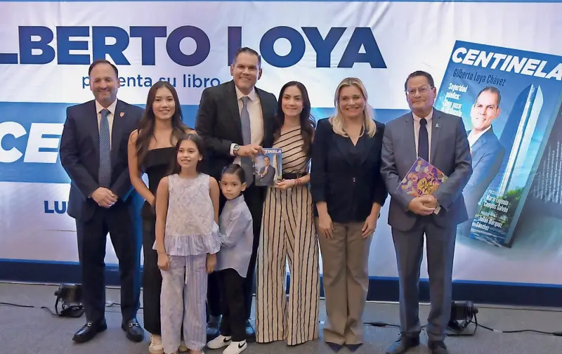Presentan Centinela, libro de Gilberto Loya