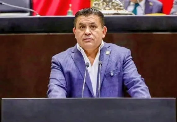 Exige diputado a aerolíneas frenar abusos contra chihuahuenses