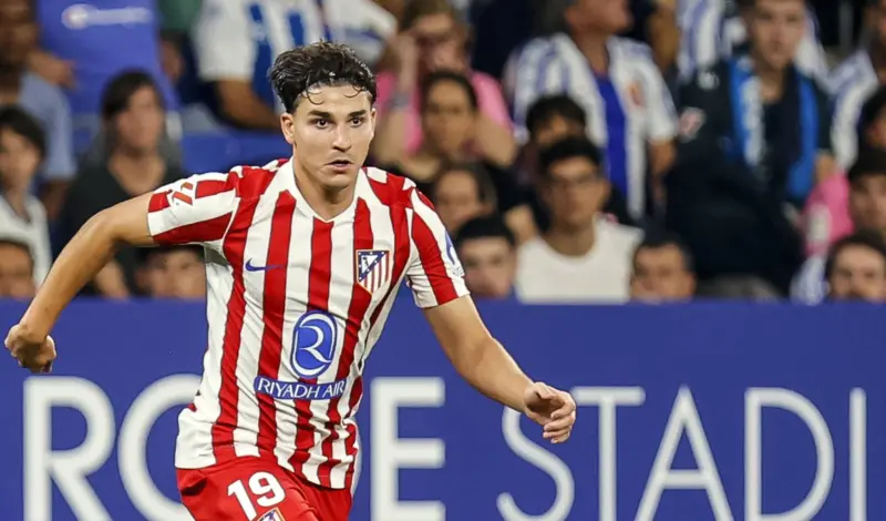 El Atlético de Madrid no cede con Julián Alvarez ante el interés del Barça