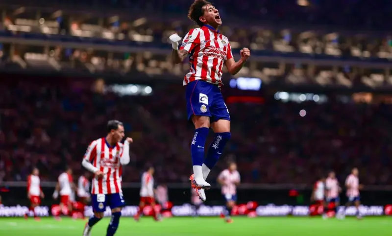 Sandoval es de esos jugadores que no salen cada año: Gabriel Milito