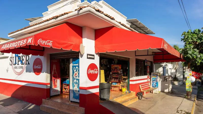 Inseguridad y alza de precios amenazan la supervivencia de los pequeños comercios en México