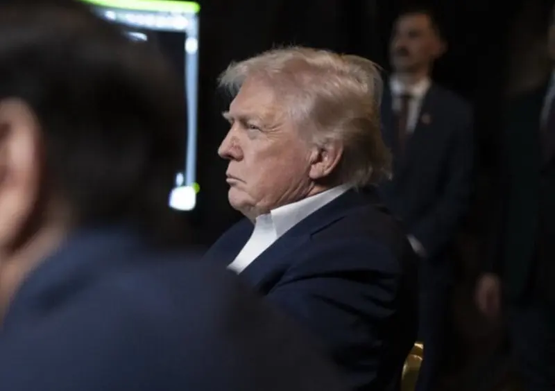 Trump deja en suspenso las negociaciones con Irán mientras la guerra entra en un punto muerto