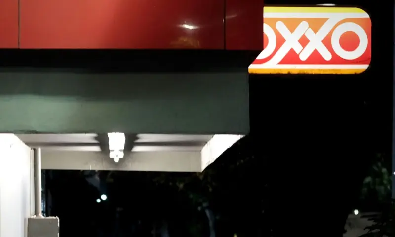 Oxxo firmó junto al Gobierno de Sheinbaum acuerdo para transformar sus tiendas como refugios para mujeres en riesgo