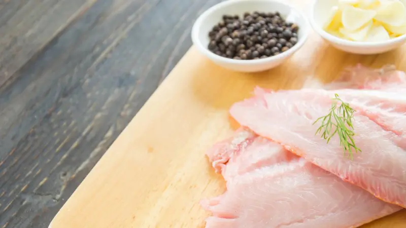 ¿La tilapia es realmente saludable? Esto es lo que aporta y así conviene cocinarla