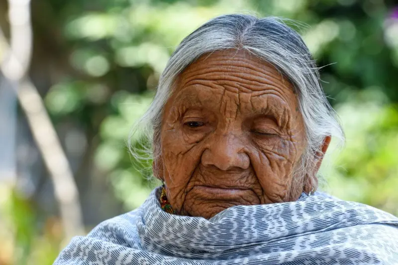 Alcaldes se olvidan de los abuelitos en Promesas de Campaña