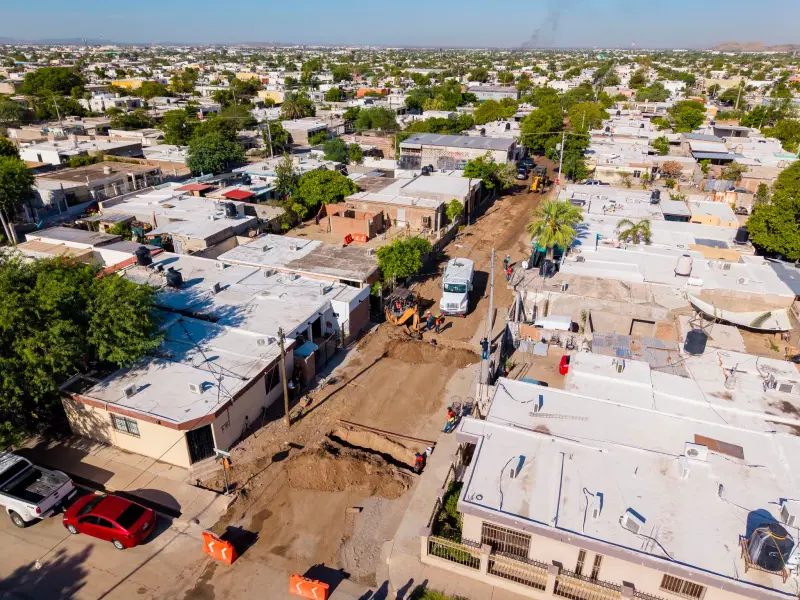Pavimentarán la avenida Huásabas en Lomas de Madrid con concreto hidráulico, nuevas tuberías y banquetas accesibles; renovarán los servicios para 37 viviendas de Hermosillo