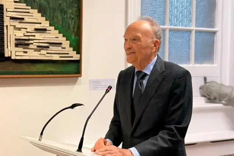 Encabeza Gertz homenaje a Frida Kahlo en Reino Unido