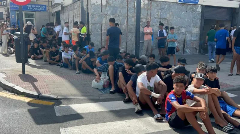 El Gobierno cree “factible” llevar a cabo el traslado de 500 menores de Ceuta a la Península