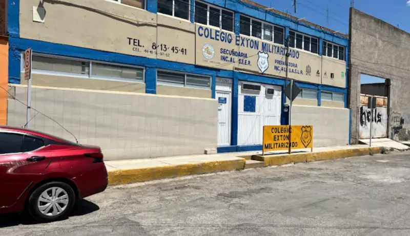 Exhiben colegios que se promocionan como militarizados en SLP