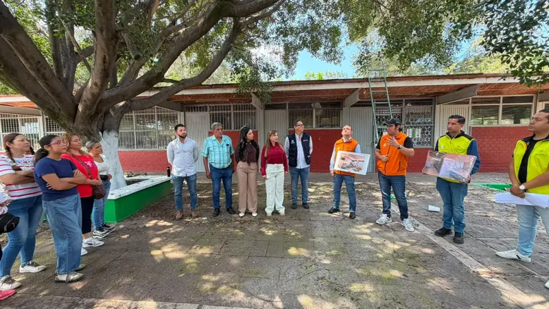 Supervisan rehabilitación de escuelas en El Salto junto con INFEJAL
