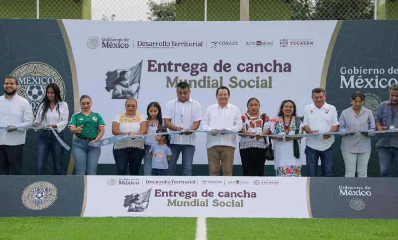 Entregan nuevas y rehabilitadas canchas de fútbol en Chumayel, San Felipe, Acanceh y Kanasín