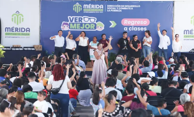 Reciben apoyo del AyuntaMérida más de 500 niños por el regreso a clases