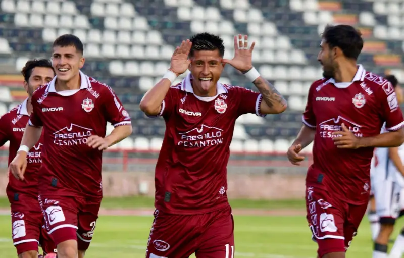 Mineros de Zacatecas vuelve a protestar por el ascenso pese a advertencia de multa