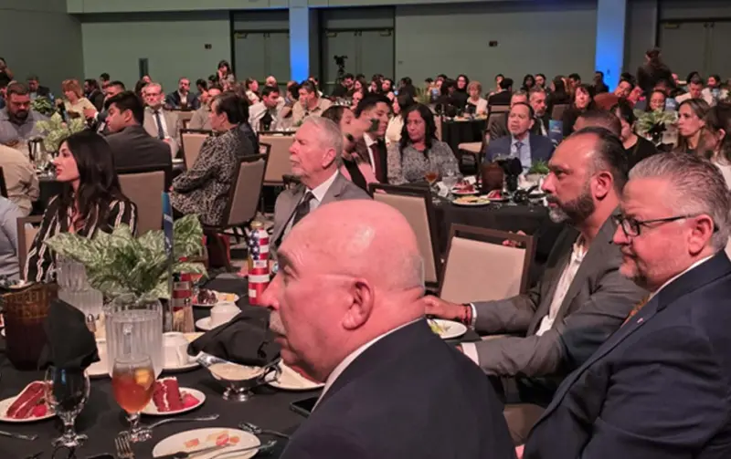 Discuten empresarios del Centro y autoridades futuro de la región