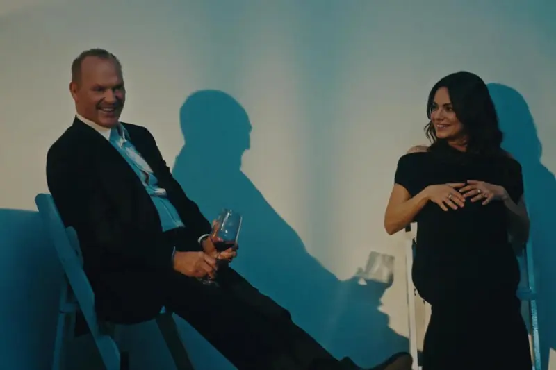Hoy en Prime Video, un Michael Keaton carismático en una simpática película de las que ya no se hacen