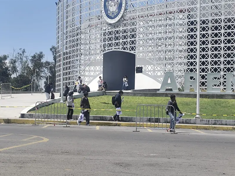 Afluencia masiva en la BUAP a días de cerrar inscripciones