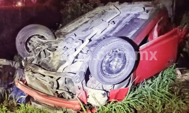 Tragedia en la vía Tizimín-Río Lagartos: niño de 5 años muere en volcadura
