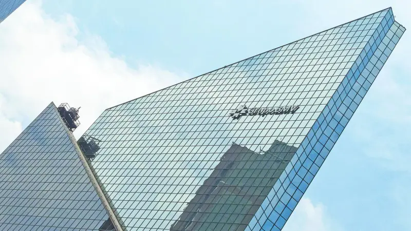 Bolsa mexicana perfila tercera caída consecutiva; Alsea lidera los descensos