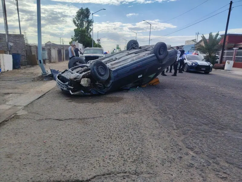 Niño de 2 años resulta lesionado tras volcadura en San Luis Río Colorado; no llevaba silla de seguridad