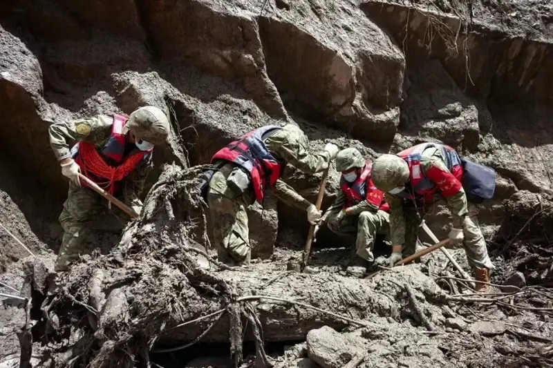 Suman más de 2 mil 500 desaparecidos en Nepal