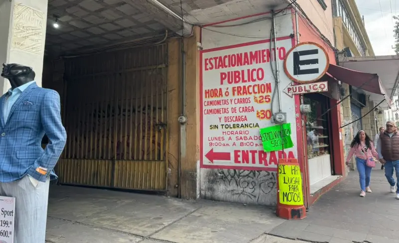 Crecen estacionamientos clandestinos ante falta de multas en Toluca
