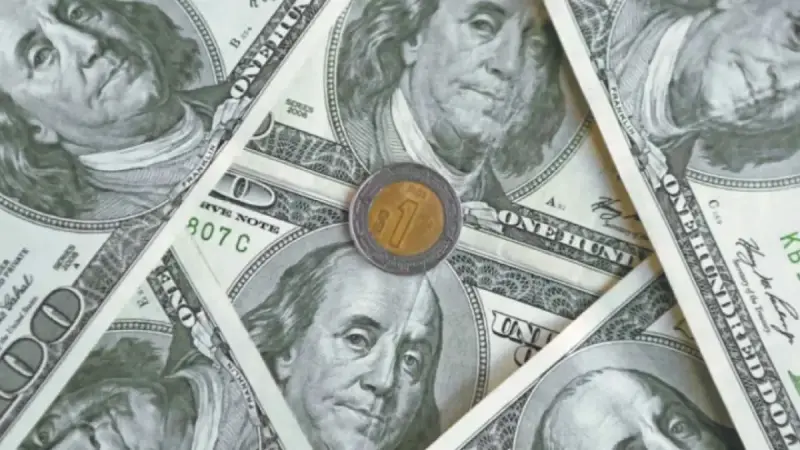 Peso mexicano se deprecia ligeramente frente al dólar tras cifras de inflación de EU