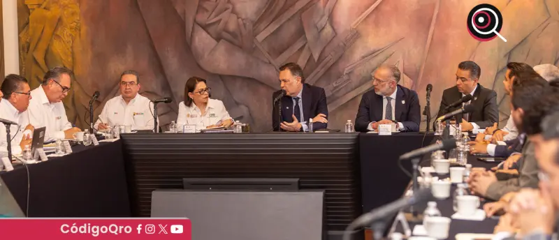 Kuri encabeza mesa de trabajo con titular de CFE y alcaldes del estado