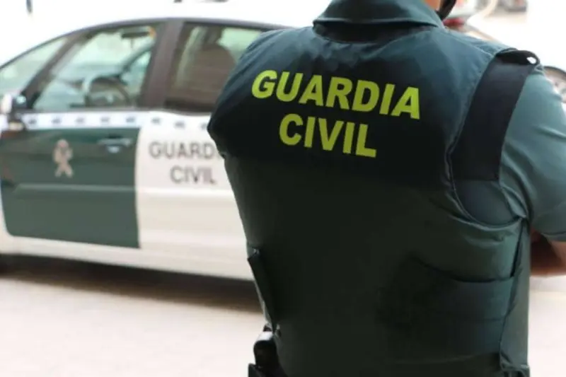 Tensión al límite en Ceuta: tres detenidos tras lanzar botellas con líquido corrosivo a militares