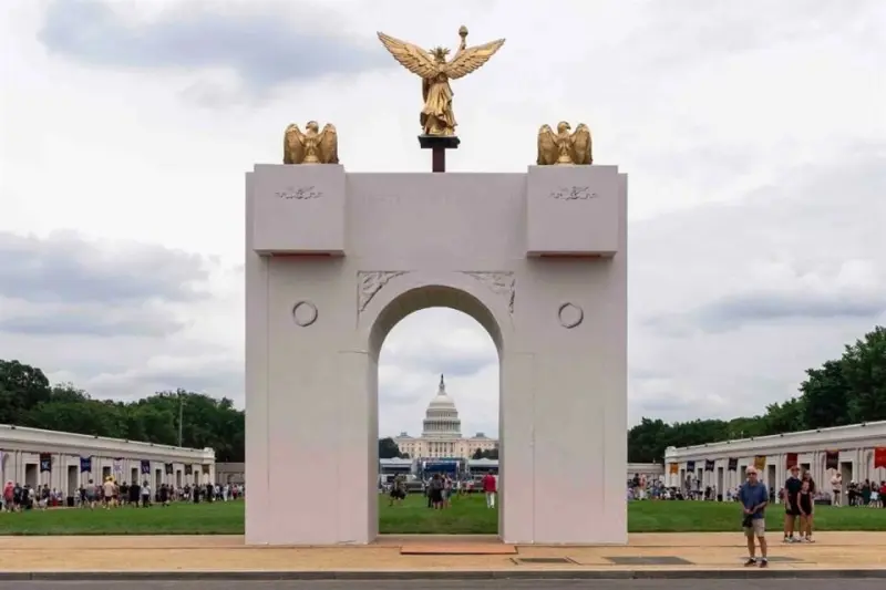 Respaldan construcción de Arco del Triunfo de Trump