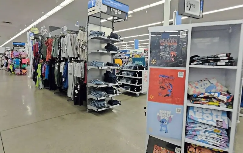 Lucen tiendas vacías; cruzan menos juarenses