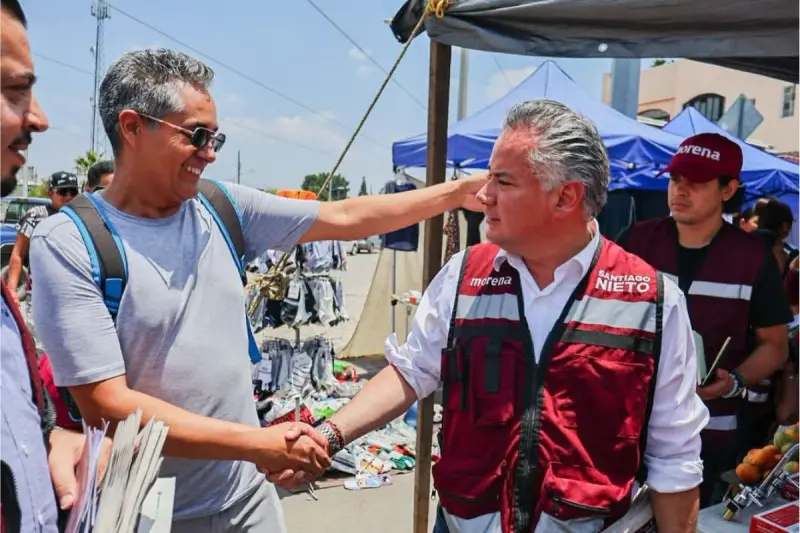 Santiago Nieto encabeza recorrido en colonias de Querétaro y reafirma su militancia en Morena