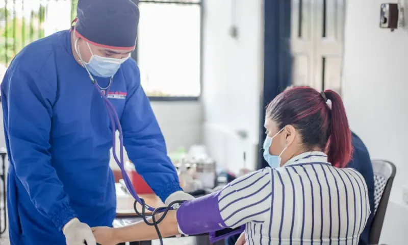 Salud confirma 33 casos de ciclosporiasis en México; mantienen vigilancia epidemiológica