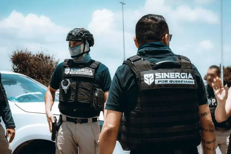 Detienen a mujer con orden de aprehensión por homicidio en cateos en San Juan del Río